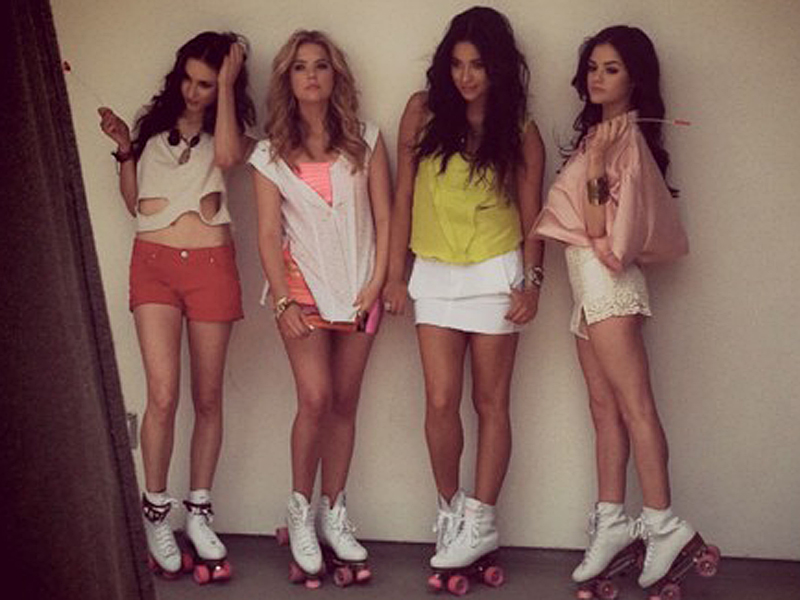 lucy-hale-sexy-rollerskate-pose-with-friends-on-instagram.jpg