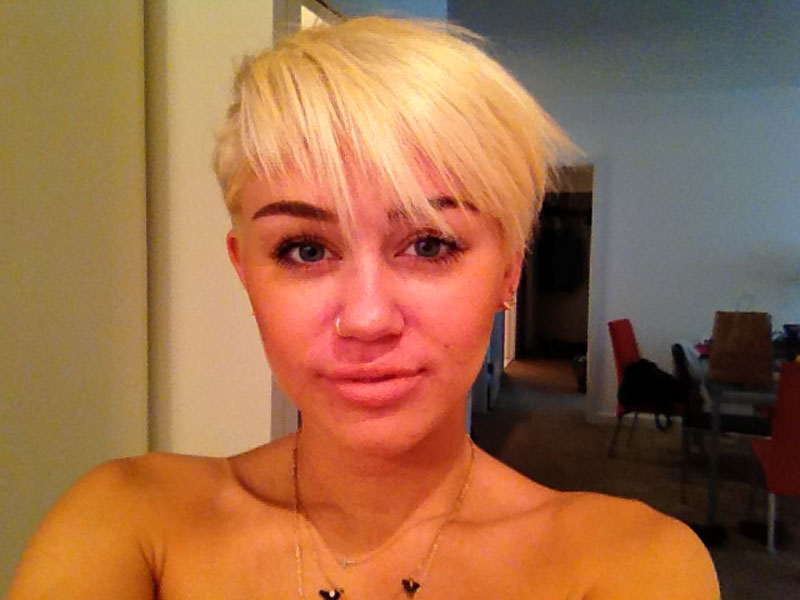 miley-cyrus-shows-off-her-new-hair-cut-01.jpg